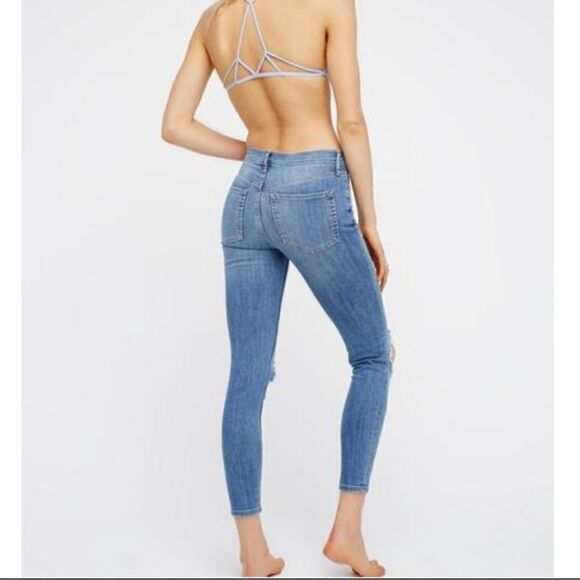 Free People Light Wash Busted Knee Destroyed Skinny Jeans Size 30 High Rise - Picture 5 of 16